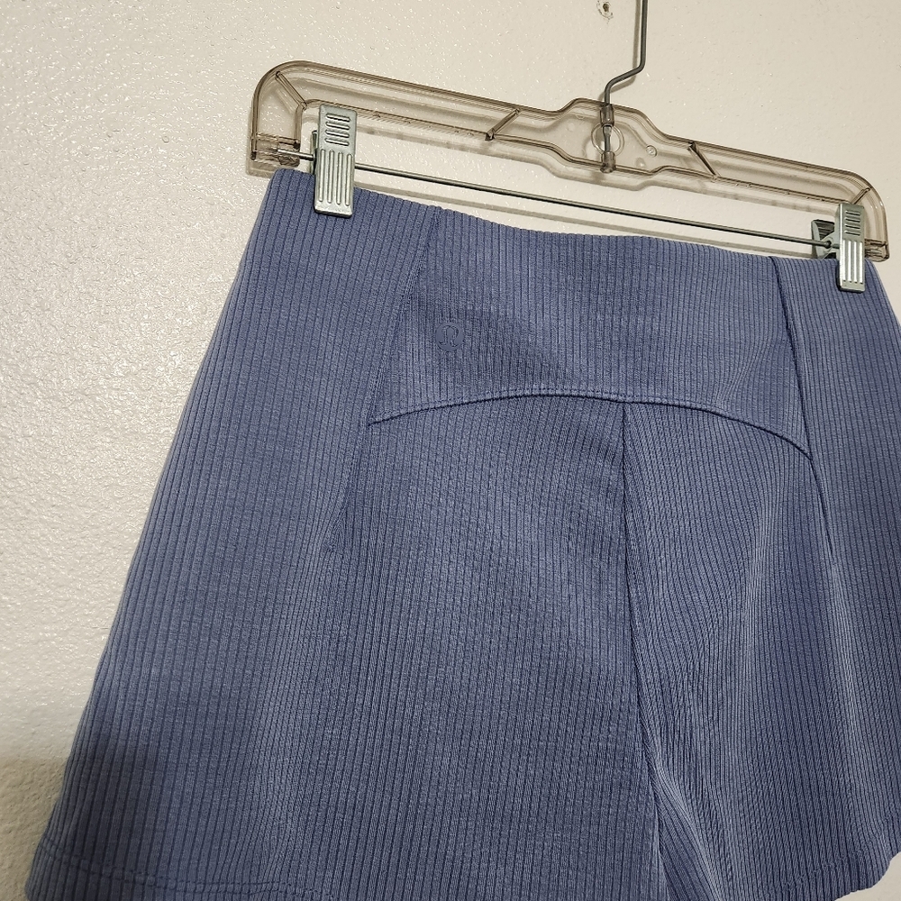 Lululemon Ribbed Softstreme Short - Picture 9 of 11
